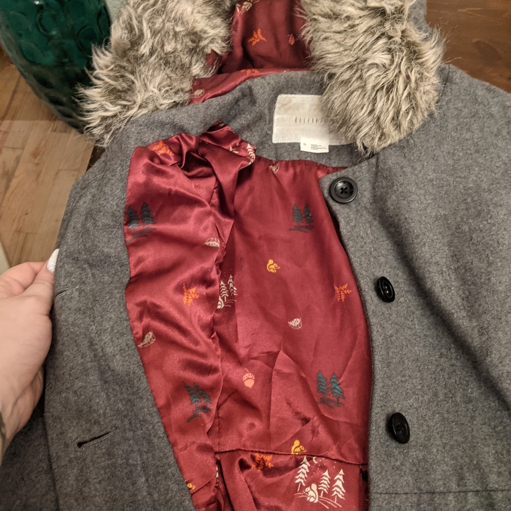 Peacoat - Picture 2 of 3